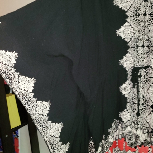 Blouse - Picture 2 of 8